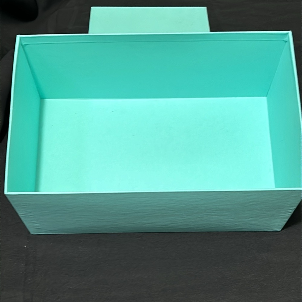 Tiffany Box - Picture 4 of 7